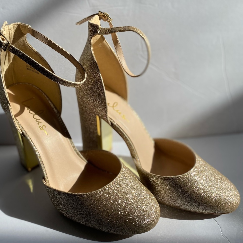 Lulu's Glamours Gold Heels - Picture 4 of 14